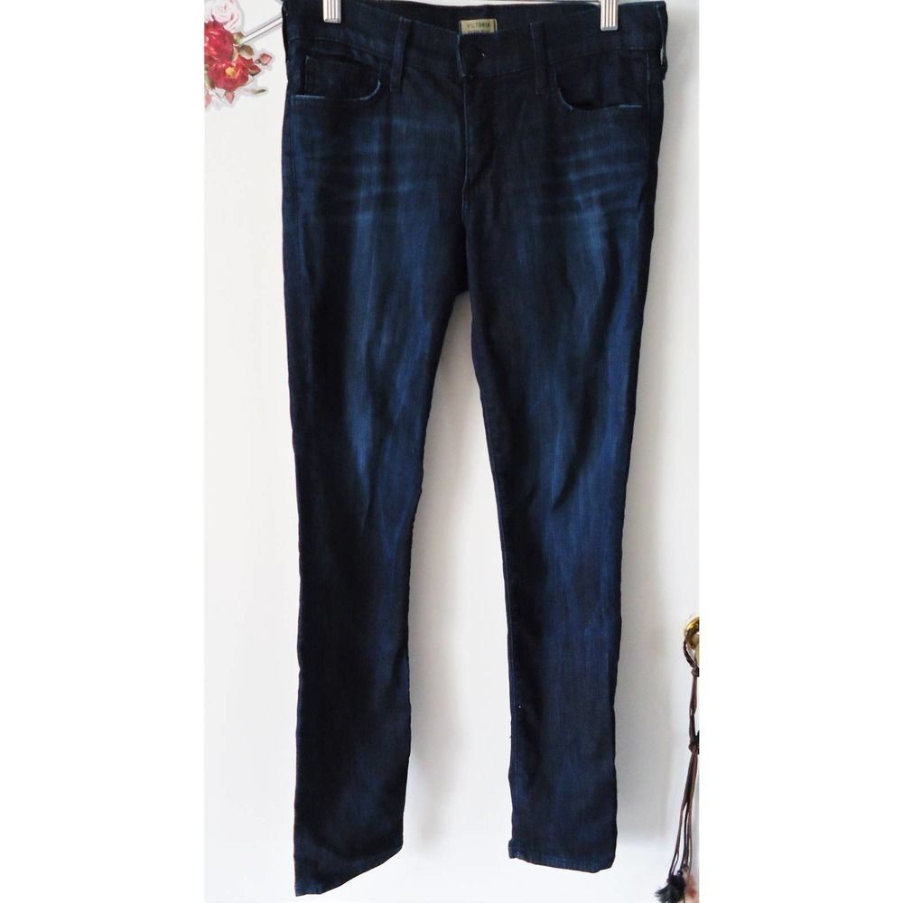 True Religion Size 28 Victoria Skinny Dark Wash